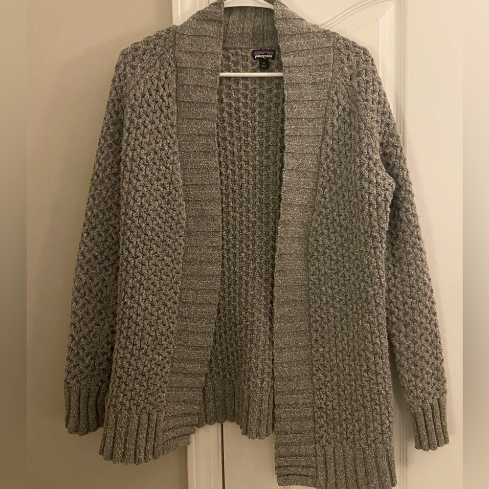Patagonia Size Small Chunky Gray Knit Cardigan